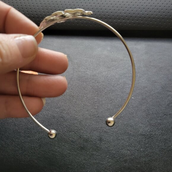 NWT FEATHER STYLE ALLOY CUFF BRACELET FASHION JEWELRY - Picture 3 of 3